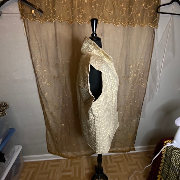 Womens LN L Large Gold Knit Vest - Picture 3 of 9